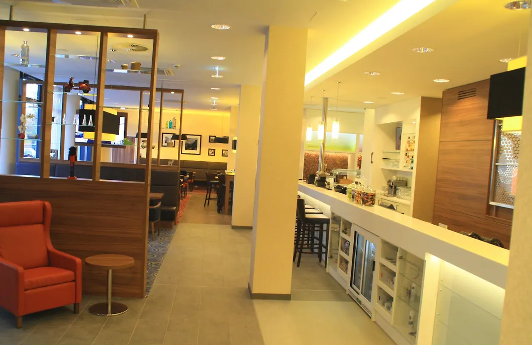 Hampton By Hilton Nuernberg City Center-1